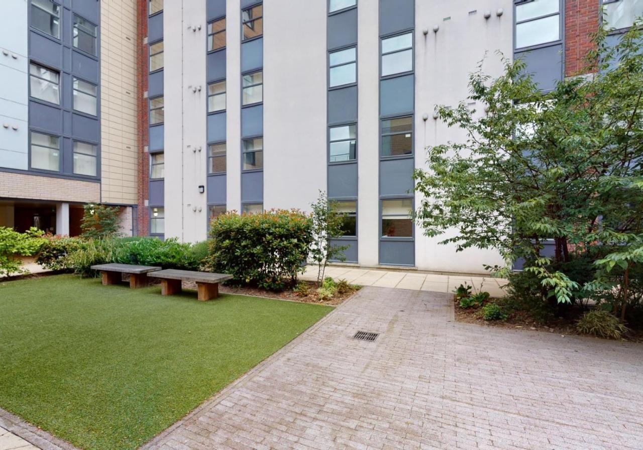 Private Bedrooms With Shared Kitchen And Studios At Iq Tufnell House In Londres Exterior foto