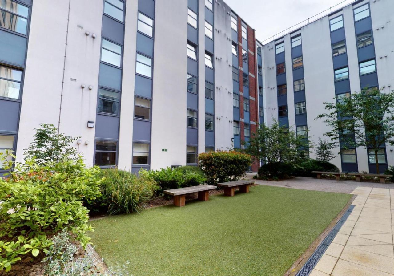 Private Bedrooms With Shared Kitchen And Studios At Iq Tufnell House In Londres Exterior foto