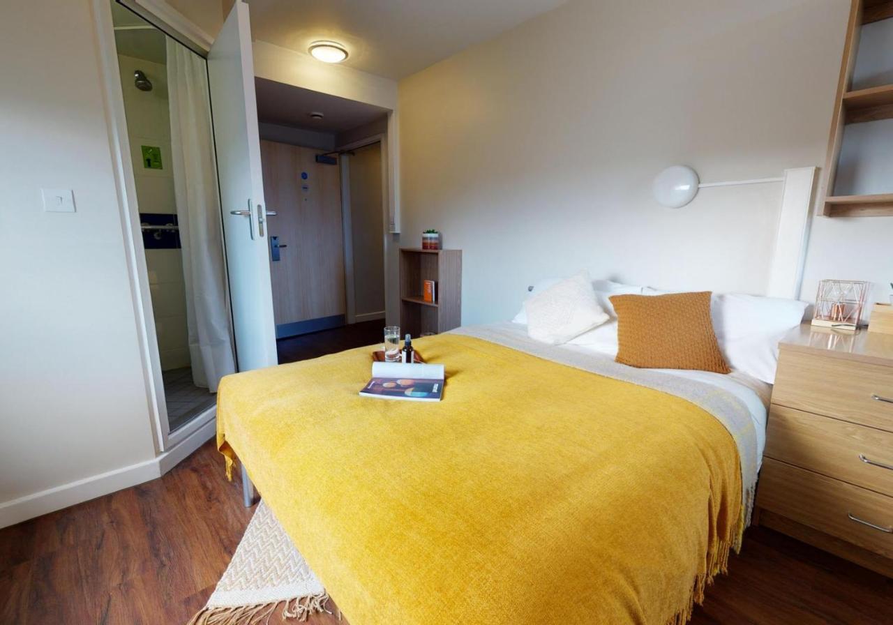 Private Bedrooms With Shared Kitchen And Studios At Iq Tufnell House In Londres Exterior foto