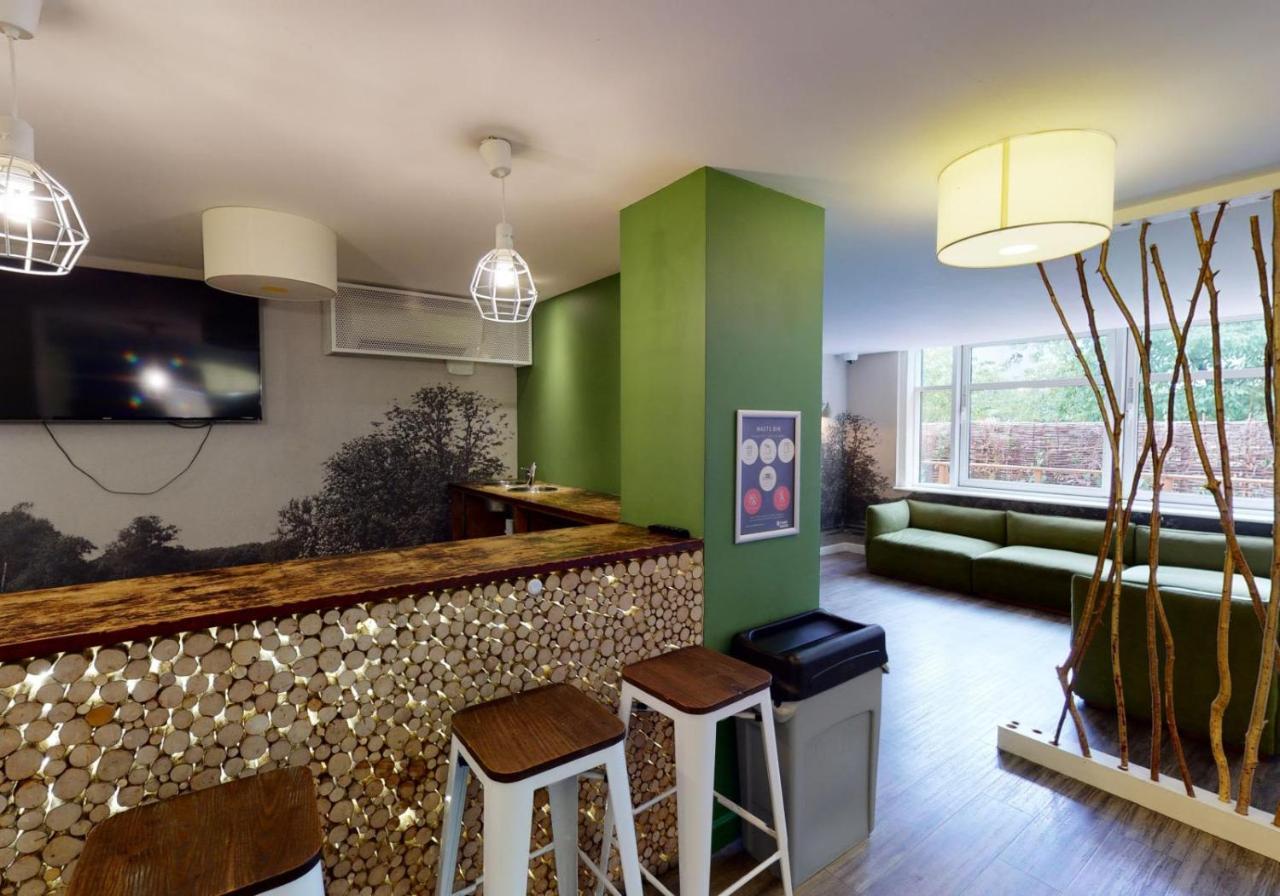 Private Bedrooms With Shared Kitchen And Studios At Iq Tufnell House In Londres Exterior foto