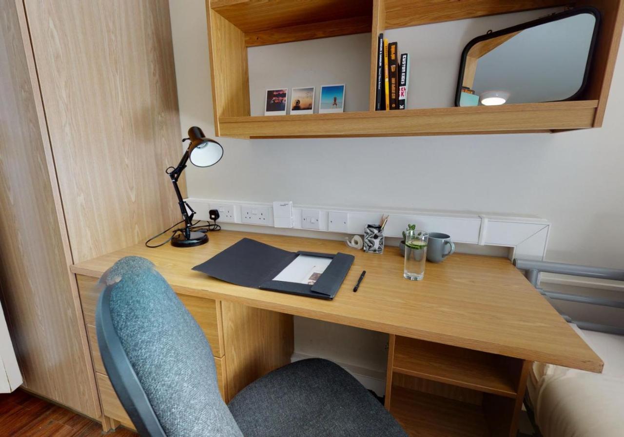 Private Bedrooms With Shared Kitchen And Studios At Iq Tufnell House In Londres Exterior foto